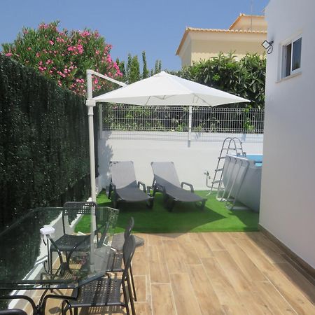 Moradia Geminada V2- Piscina Privada Villa Quarteira Dış mekan fotoğraf