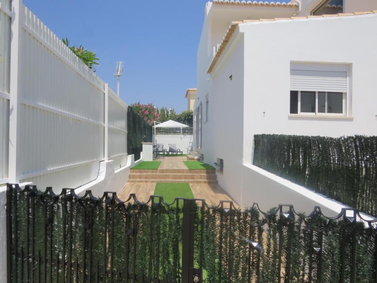 Moradia Geminada V2- Piscina Privada Villa Quarteira Dış mekan fotoğraf