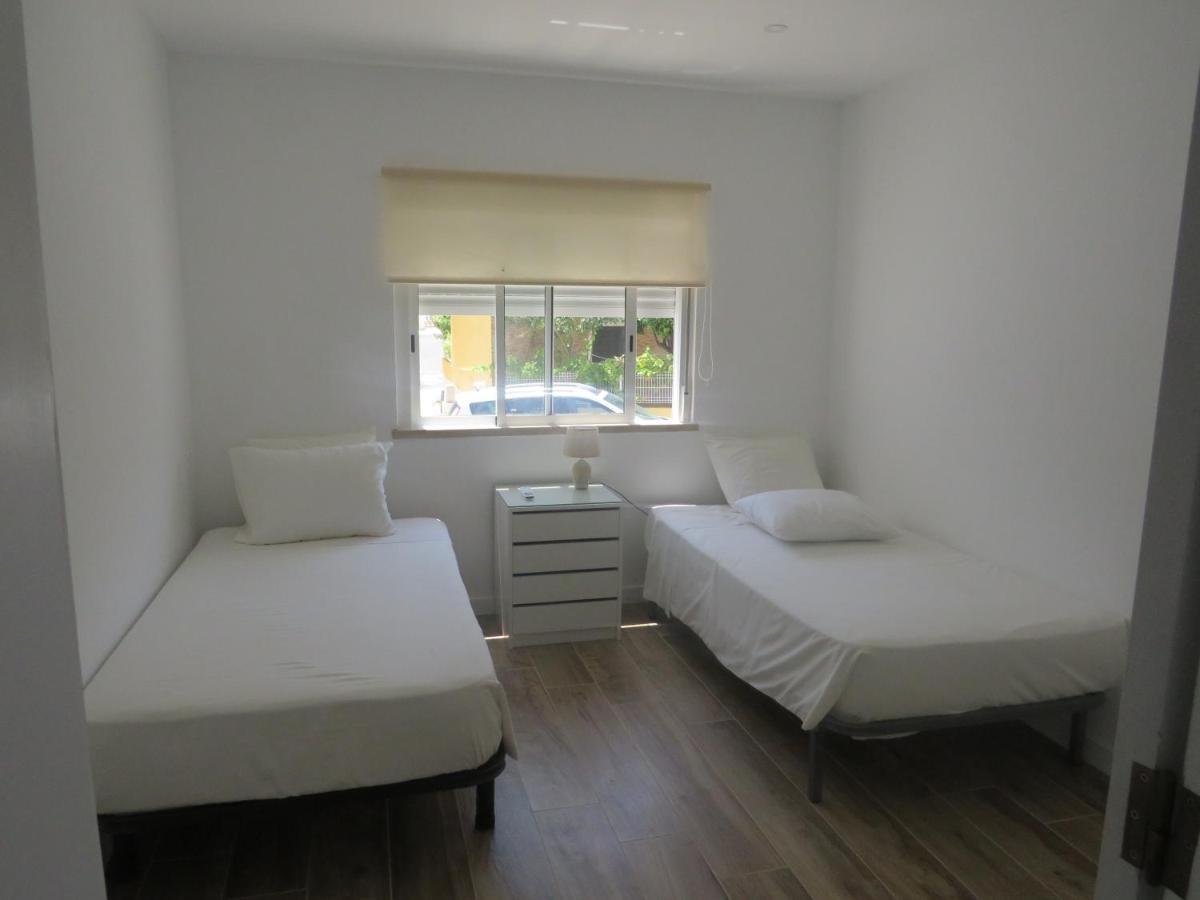 Moradia Geminada V2- Piscina Privada Villa Quarteira Dış mekan fotoğraf